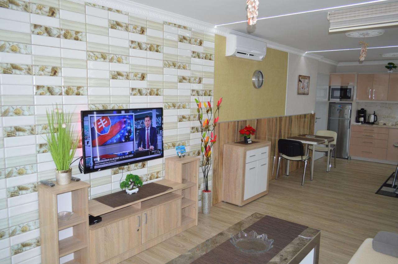 Siofok Ezuestpart Granada 2 Koezvetlen Vizparti Apartmanアパートメント エクステリア 写真