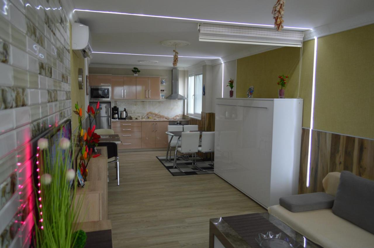 Siofok Ezuestpart Granada 2 Koezvetlen Vizparti Apartmanアパートメント エクステリア 写真